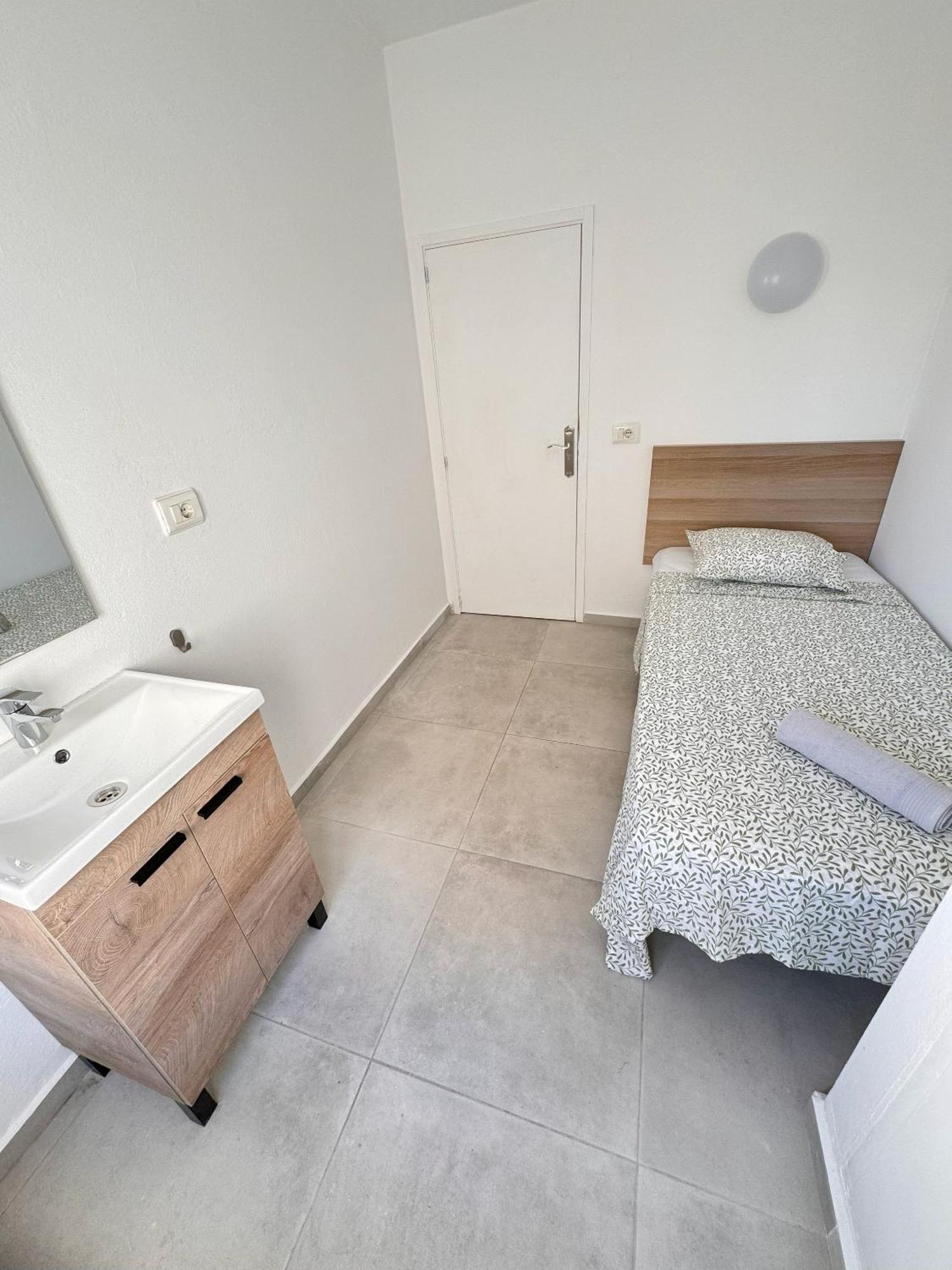 Cisne By Nest Hostel Sant Antoni de Portmany Zewnętrze zdjęcie