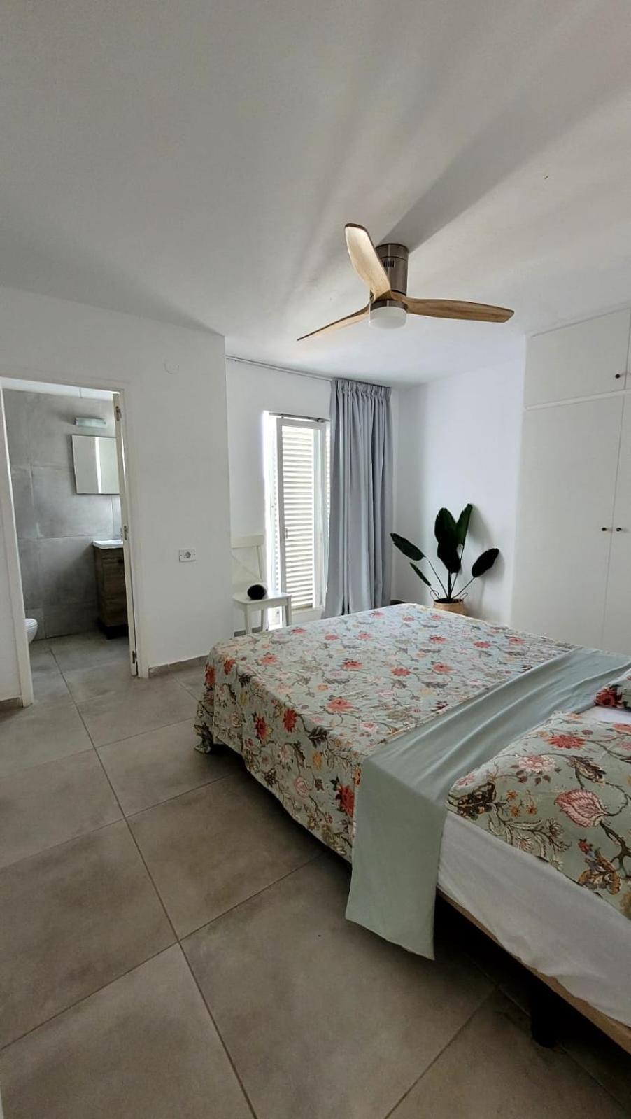 Cisne By Nest Hostel Sant Antoni de Portmany Zewnętrze zdjęcie